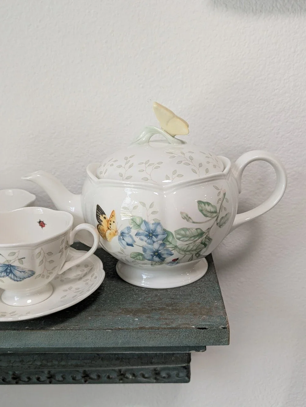 Vintage Lenox Butterfly Meadow Teapot with 4 Tea cups and Saucers 10 Pieces